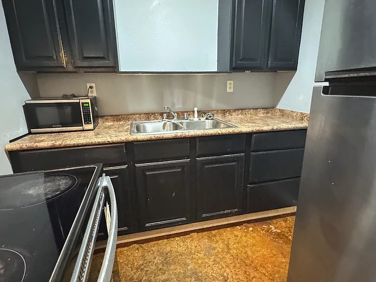 211 Hodge St #105 — Photo 8