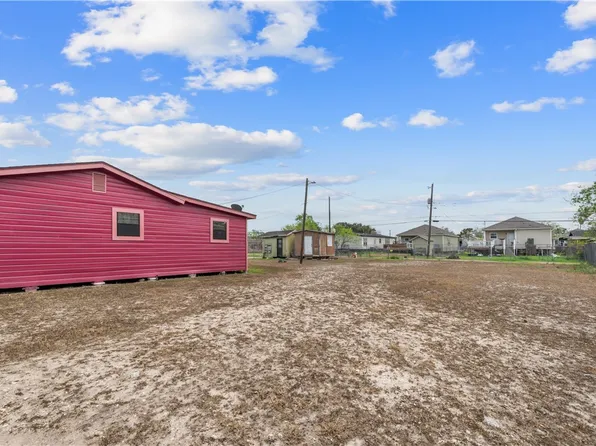 (undisclosed Address), Robstown, TX 78380