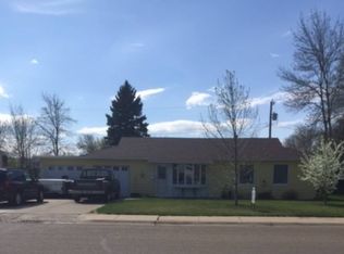 209 10th Ave SW, Sidney, MT 59270