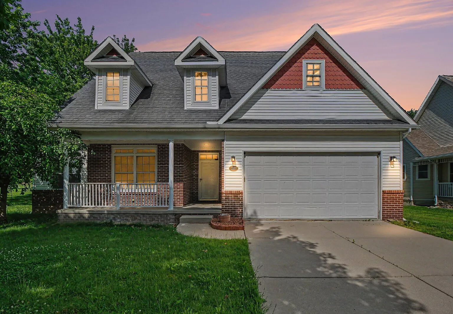 3 bed, 3.0 bath, 3335 sqft, $3,000 — Photo 1