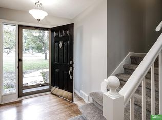 647 S 124th St, Omaha, NE 68154