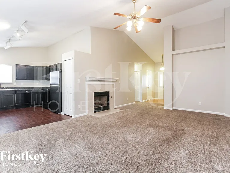 5030 Thompson Park Blvd — Photo 4