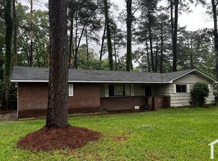 2068 Camellia Ln, Jackson, MS 39204