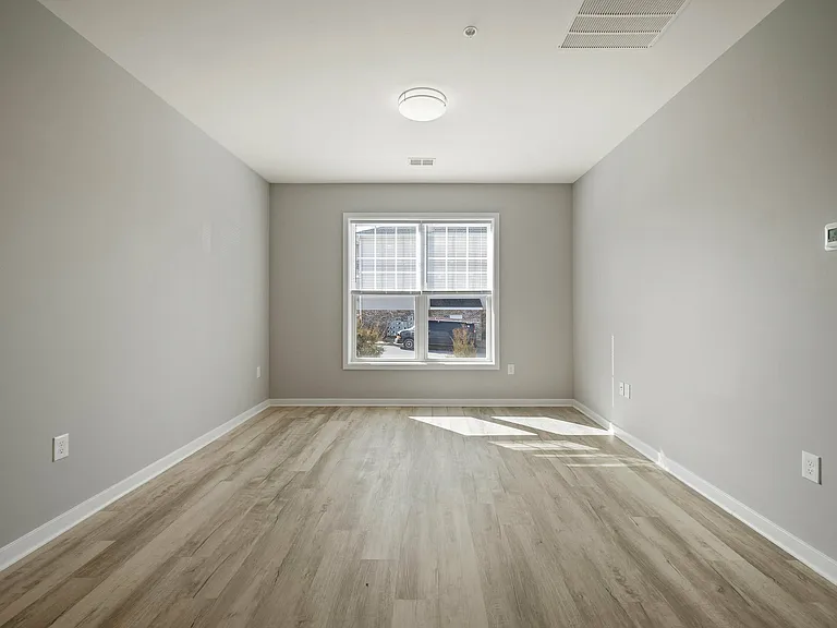 Experience the warmth and charm of this inviting space.