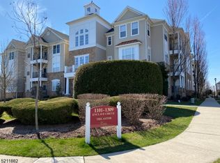 1304 Enclave Cir #4, Somerset, NJ 08873