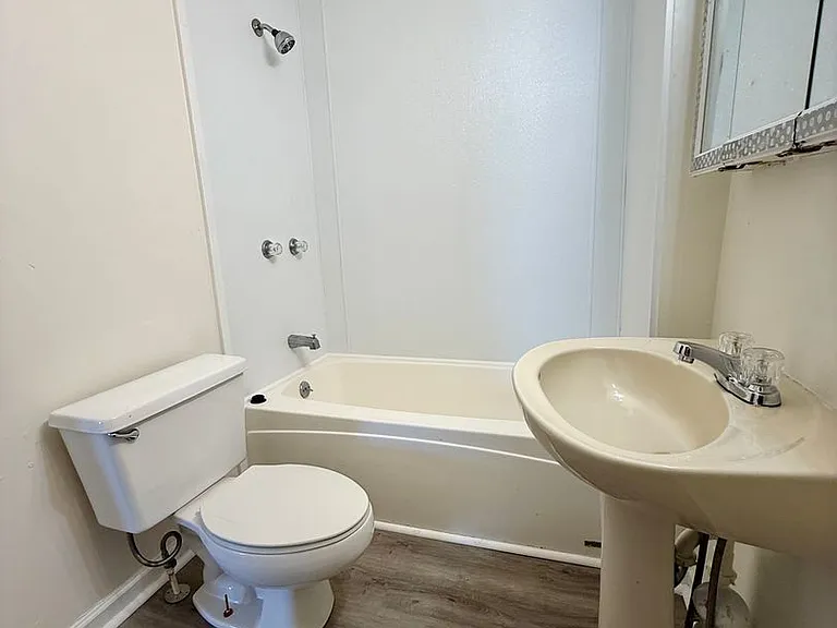 3208 Dodds Ave — Photo 4