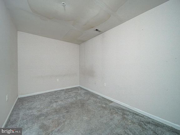 5th image of 881A Barnaby Rd SE