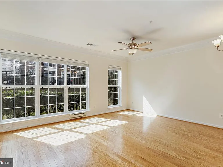 15221 Leicestershire St — Photo 3