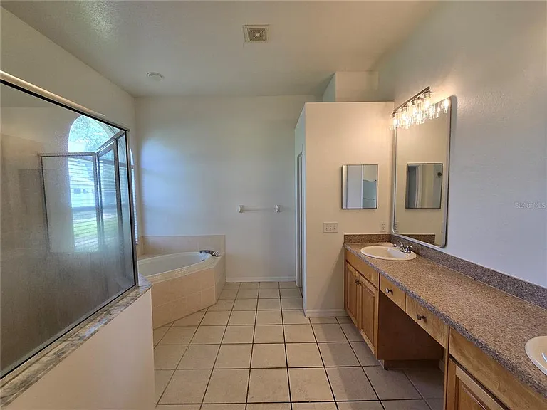 15305 Palomapark Ln — Photo 19