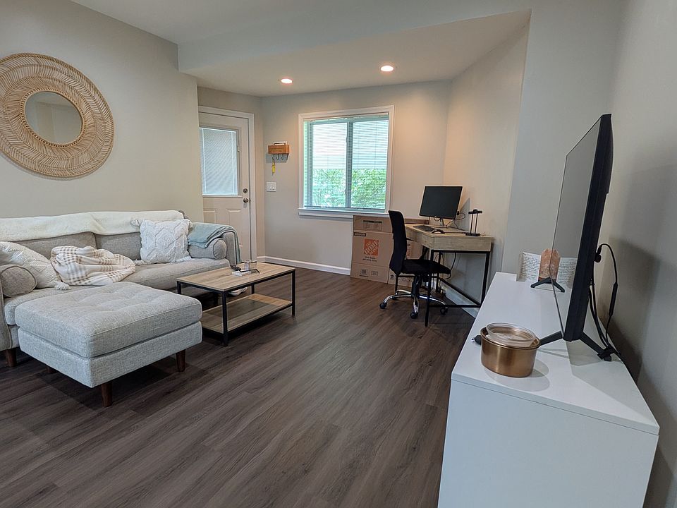 Large, bright apartment