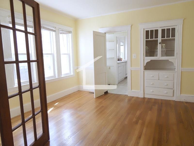 2nd image of 671 Hammond St #Kj1