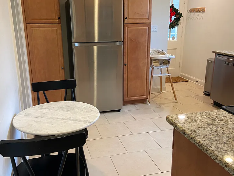 610 Southview Dr — Photo 5