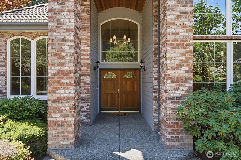 2nd image of 4606 Saddleback Drive NW