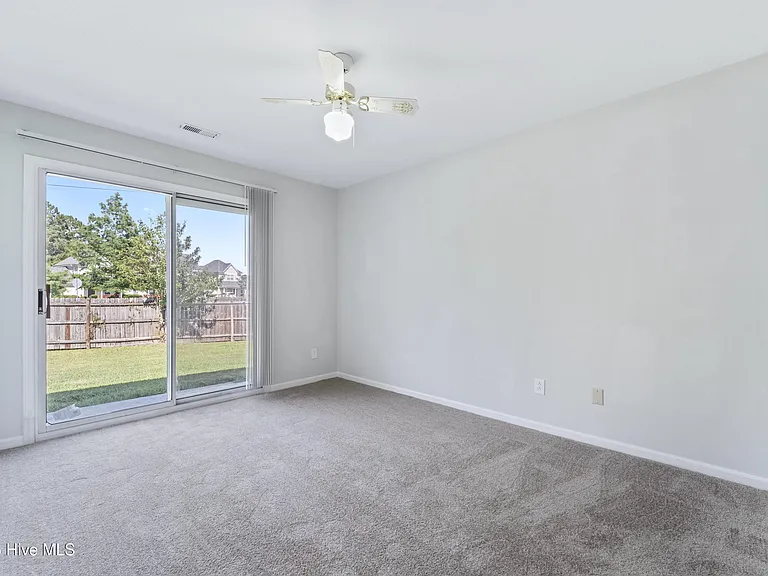 126 Witten Cir #B — Photo 16
