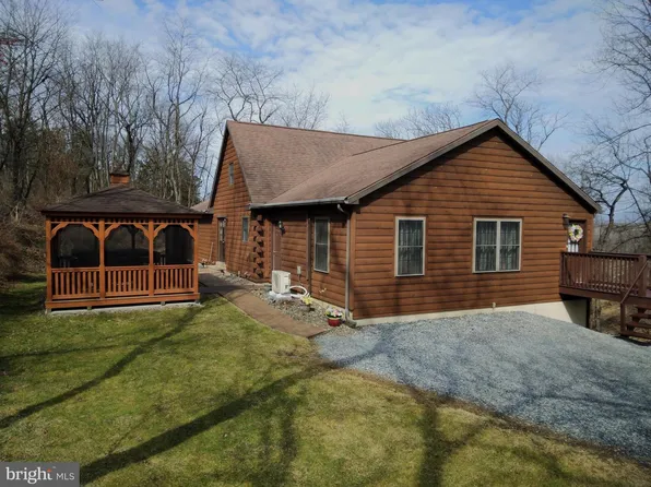 841 Sleepy Hollow Dr, Mohrsville, PA 19541