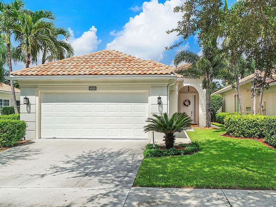 1st image of 2068 Valencia Dr