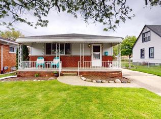 7509 Henry St, Center Line, MI 48015