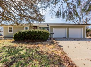 812 Riderwood Dr, Hazelwood, MO 63042