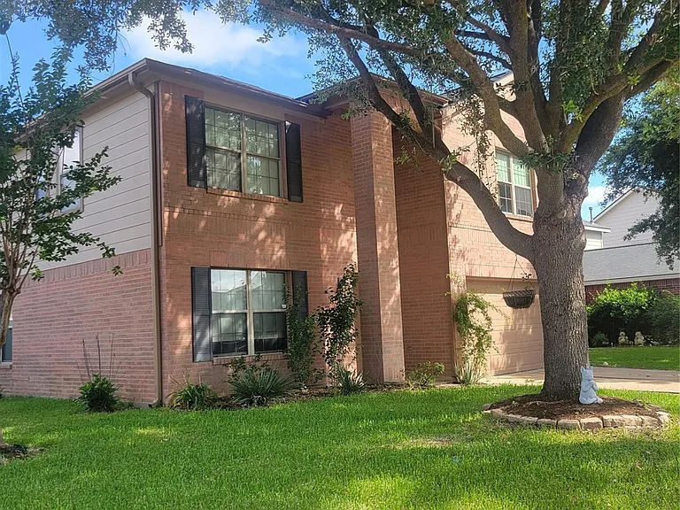 3903 Brook Garden Ln — Photo 1