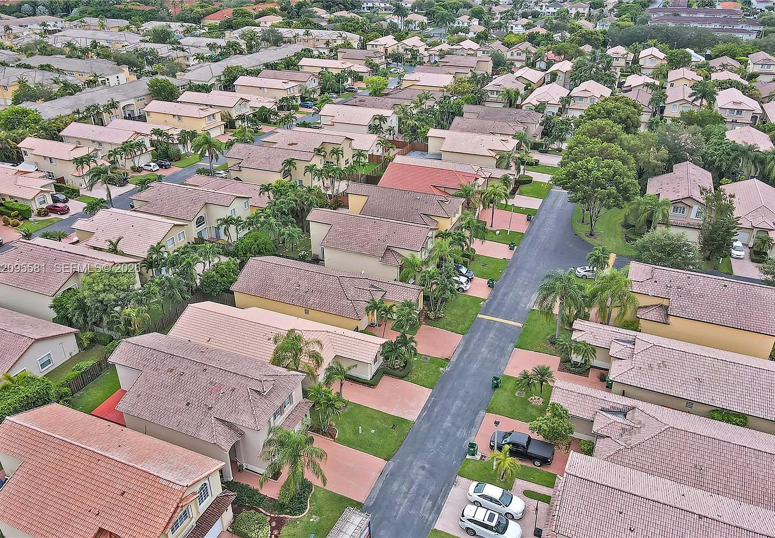 Doral Landings East — Photo 3
