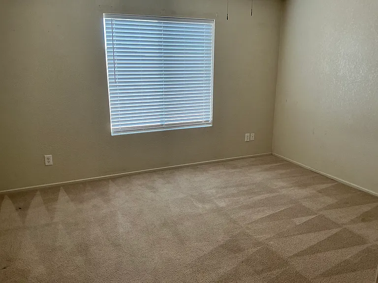 4402 S Jasmine Ave — Photo 11