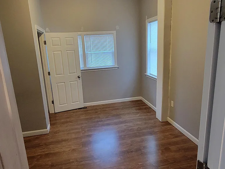 139 Lawrence St #1 — Photo 3