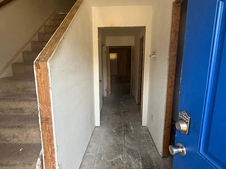 422 Hill Meadow Dr — Photo 2