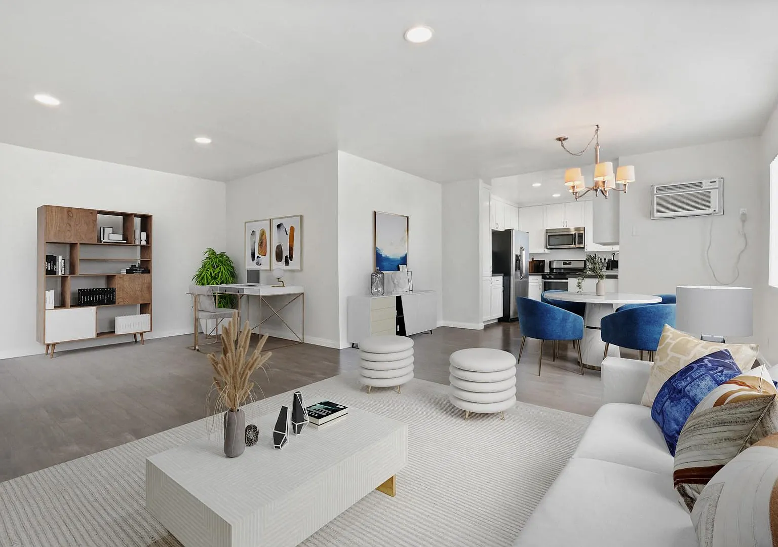 463 Rexford Drive Apartments — Photo 2