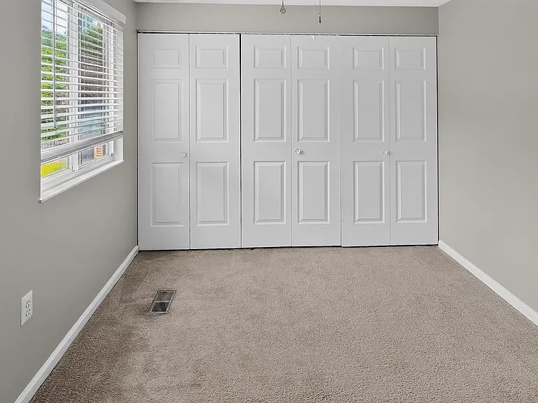 3591 Laurel View Ct — Photo 22