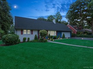 4 Willow Ave, Huntington, NY 11743