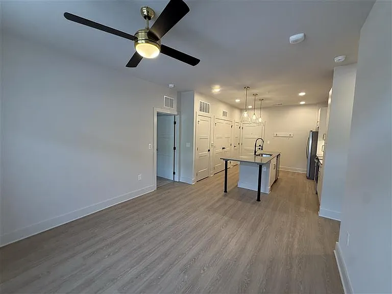 District on the Etowah Apartments — Photo 1223