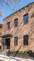 326 Leonard Street in Williamsburg