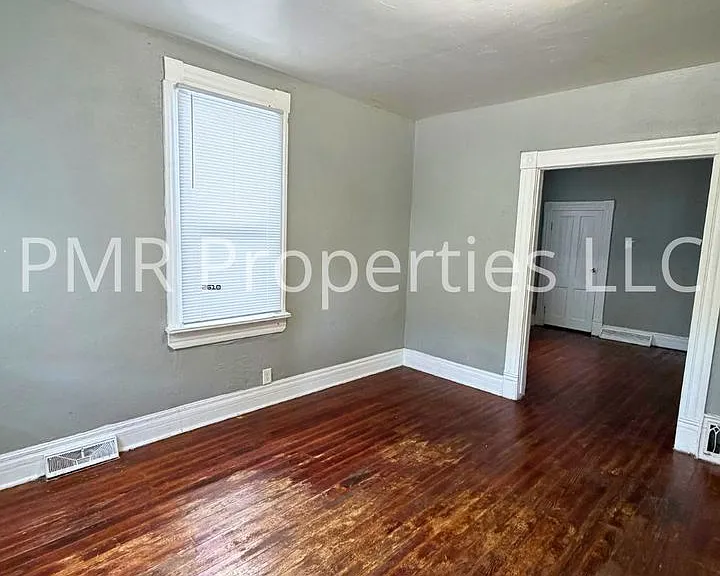 1922 N 3rd St — Photo 4