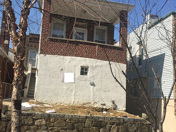 2nd image of 2557e Pearsall Ave