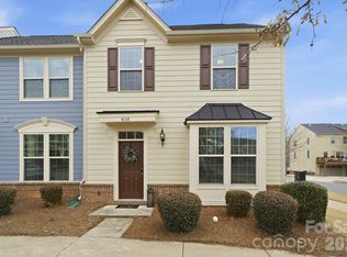4135 Audubon Park Dr, Charlotte, NC 28217