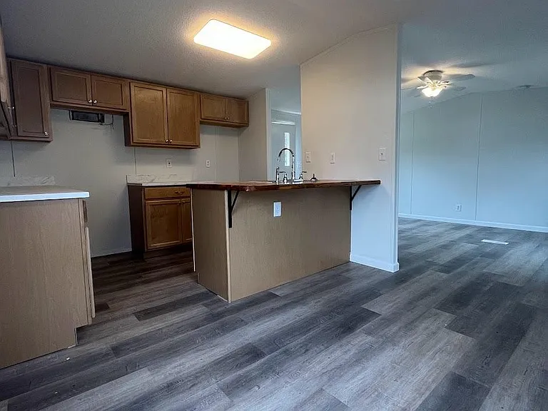 312 Hammond St — Photo 2