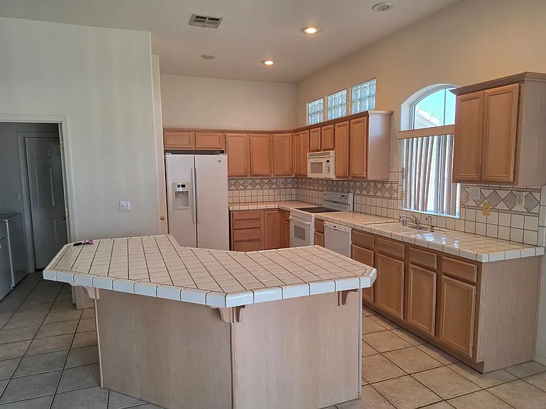 1306 Escalera Pl — Photo 7