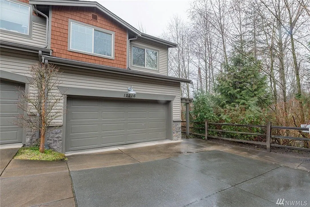 3 bed, 2.5 bath, 1750 sqft, $3,650 — Photo 1