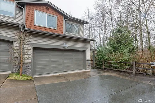12216 NE 103rd Ln Photo 1
