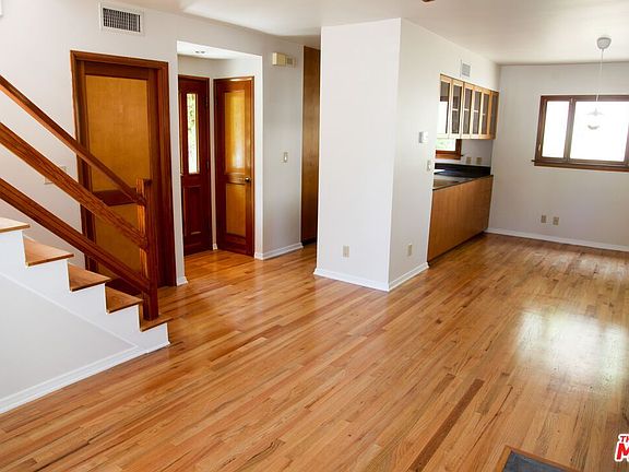 2nd image of 1745 N Beverly Glen Blvd
