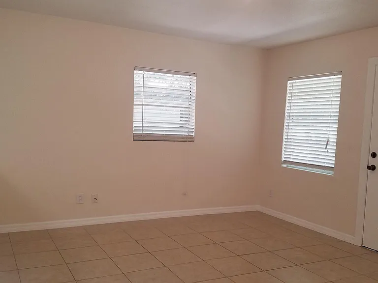 7708 Prato Ave — Photo 21