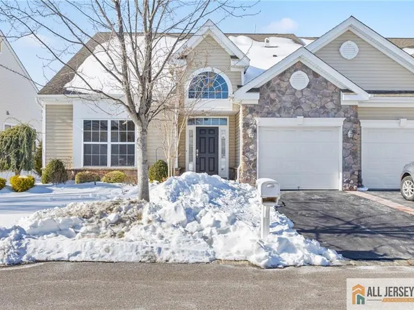 64 Diamond Spring Dr, Monroe Township, NJ 08831