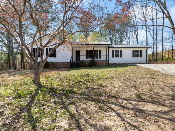 1040 Maple Grove St, Burns, TN 37029