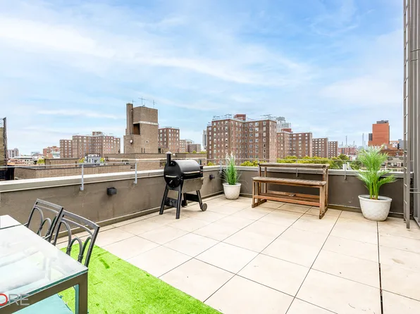 2457 Frederick Douglass Boulevard image 5 of 11