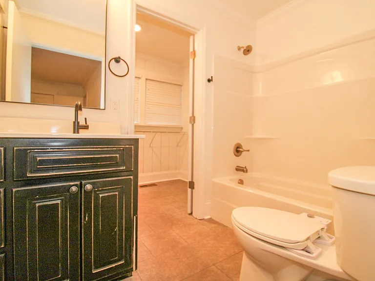 426 Rogers St — Photo 19