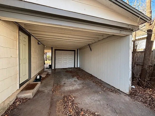 218 S Walnut St — Photo 10