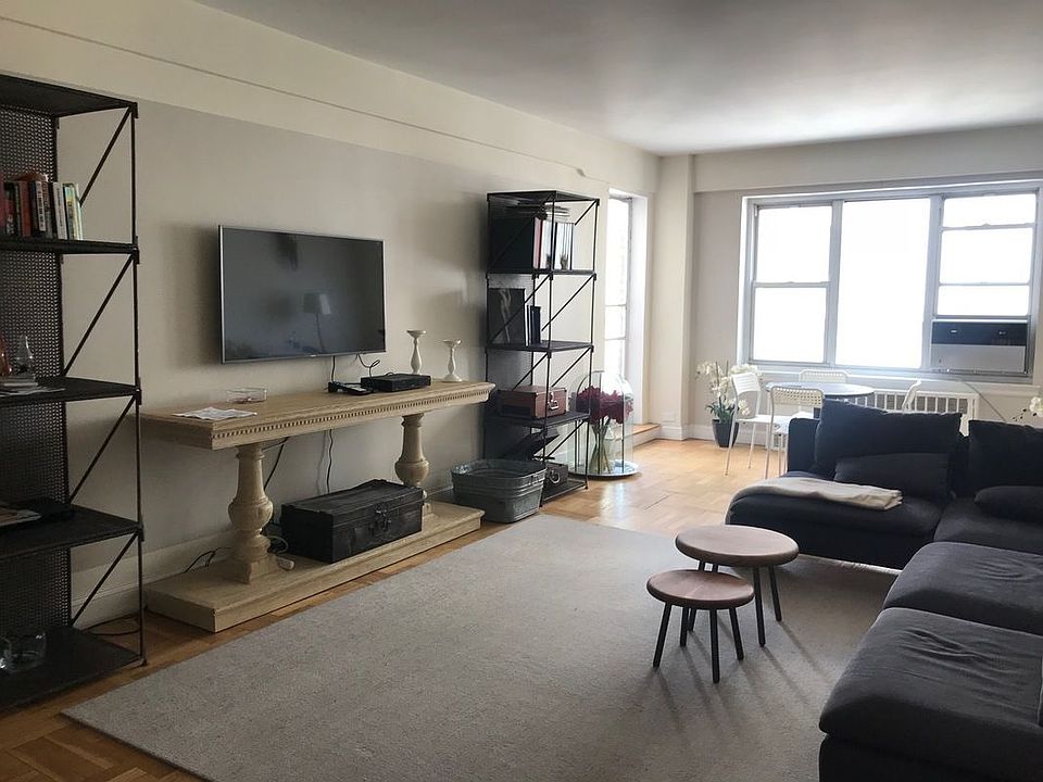 1st image of 110 E End Ave APT 11E