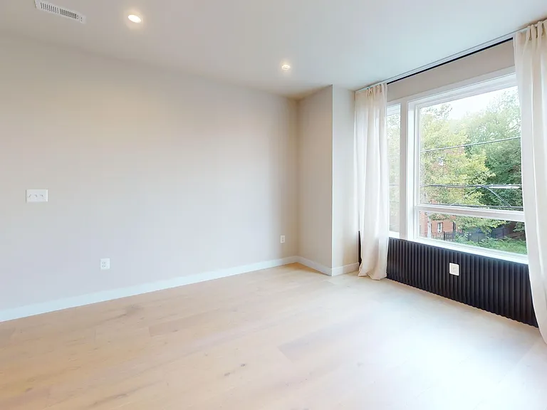 4923 1/2 A St SE #2 — Photo 11