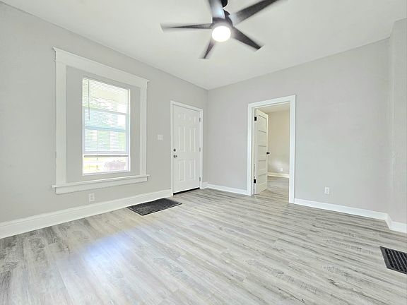 5th image of 708 S Bend Ave