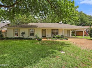 112 Twin Oaks Dr, Madison, MS 39110